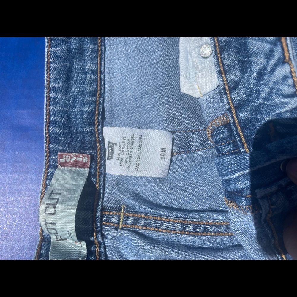 Y2K Levi’s - Picture 3 of 4
